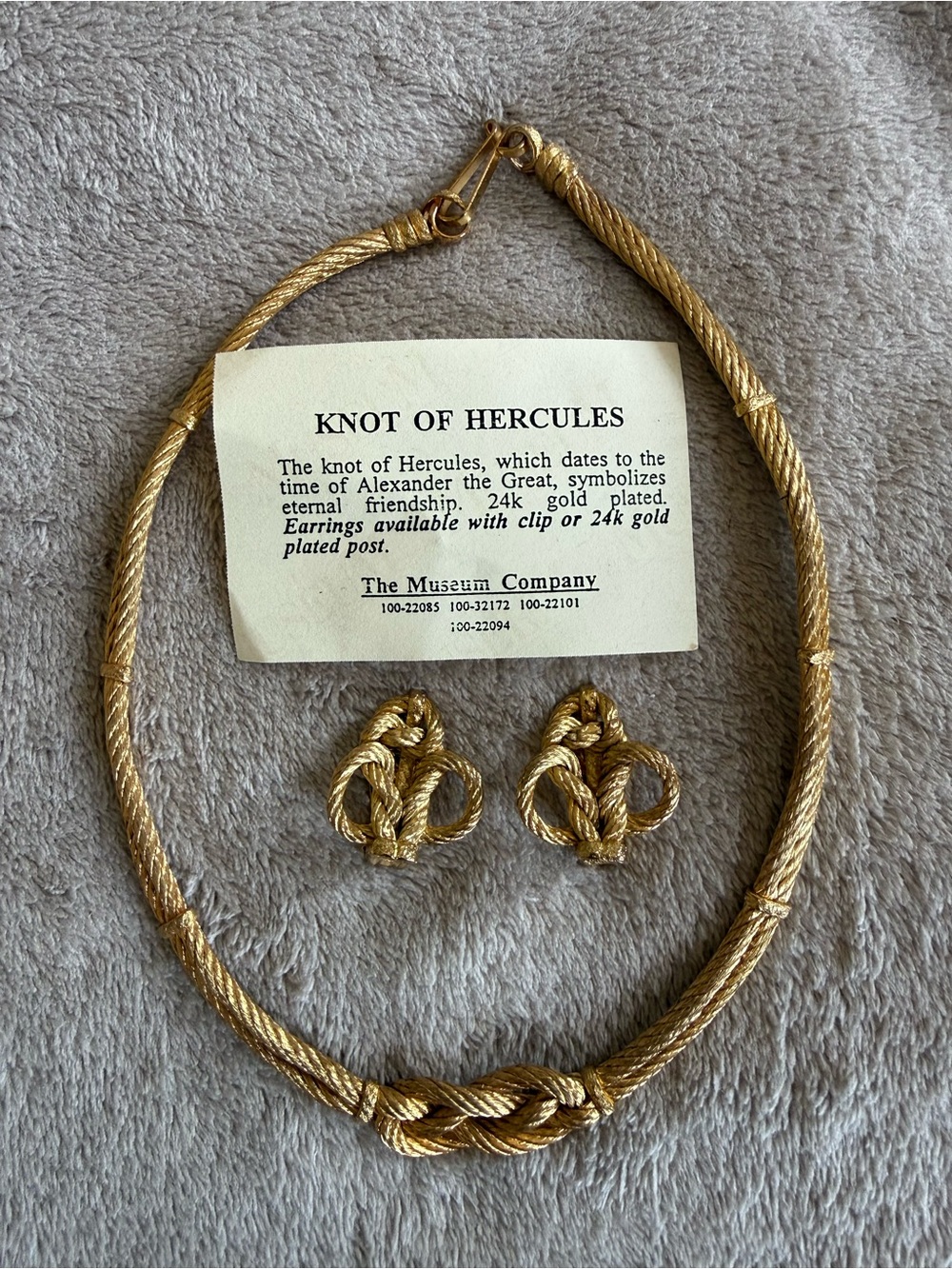 24k Gold Plated Hercules Knot Necklace and Clip Earrings Set
